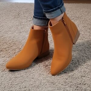 NIB Weeboo Ankle Boots